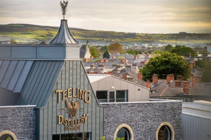 Irlandzka whiskey na stałej wznoszącej